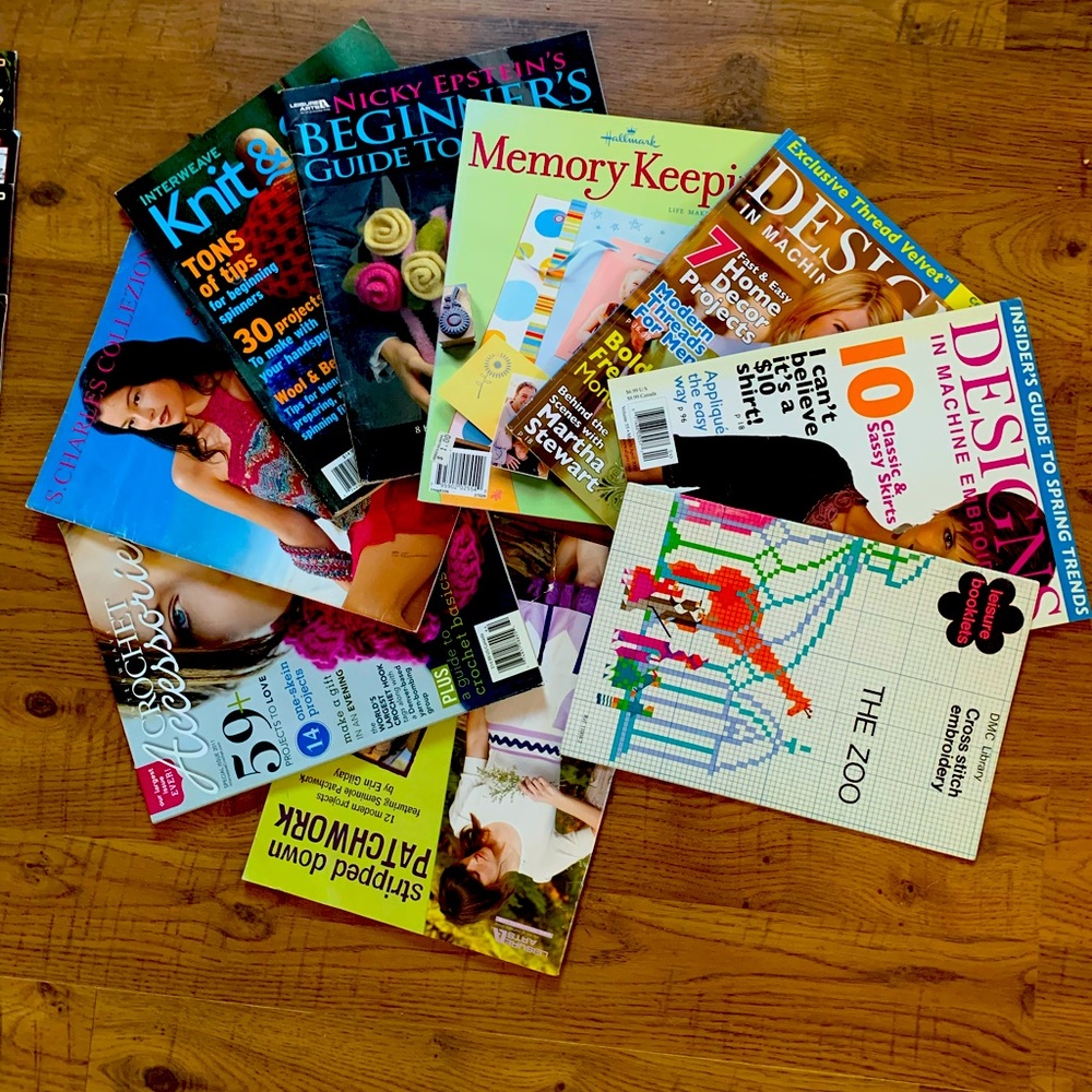 Assorted vintage knitting/ Crochet patterns and books